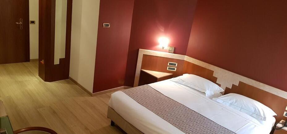 Astra Hotel Ferrara Exterior photo
